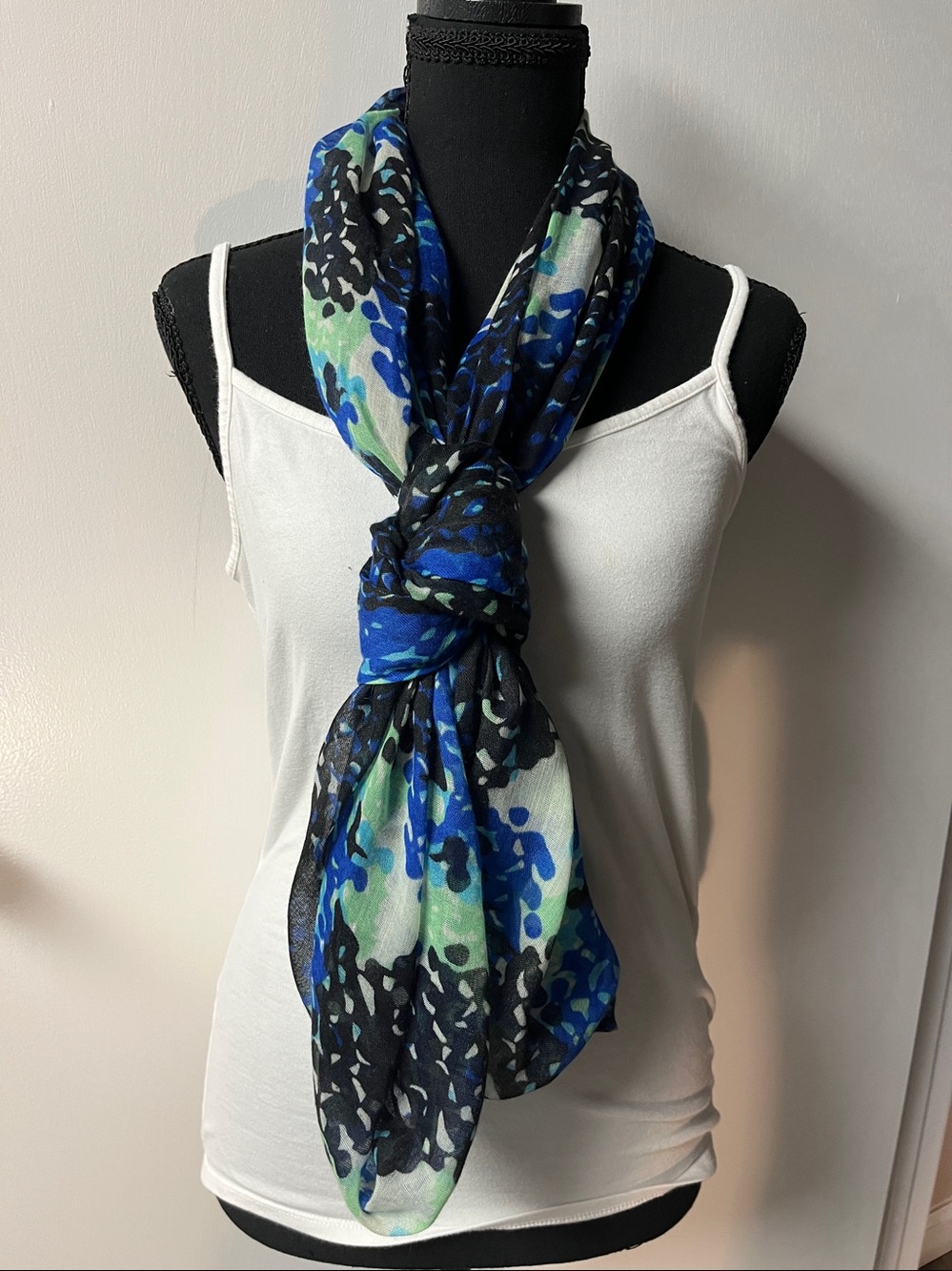 Blue & Black Patterned Lightweight Women’s Scarf
